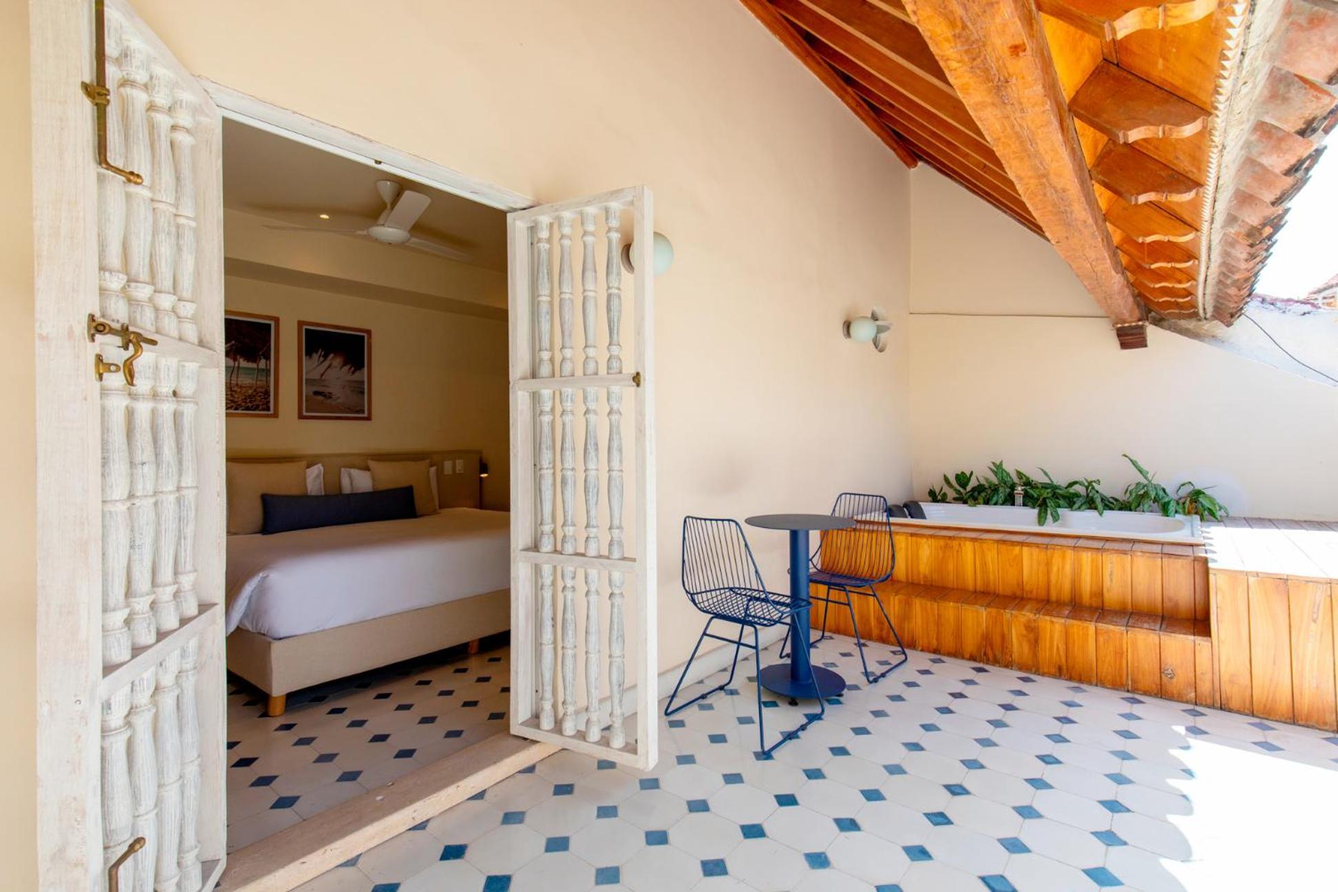 Hotel B Haus Boutique 4*