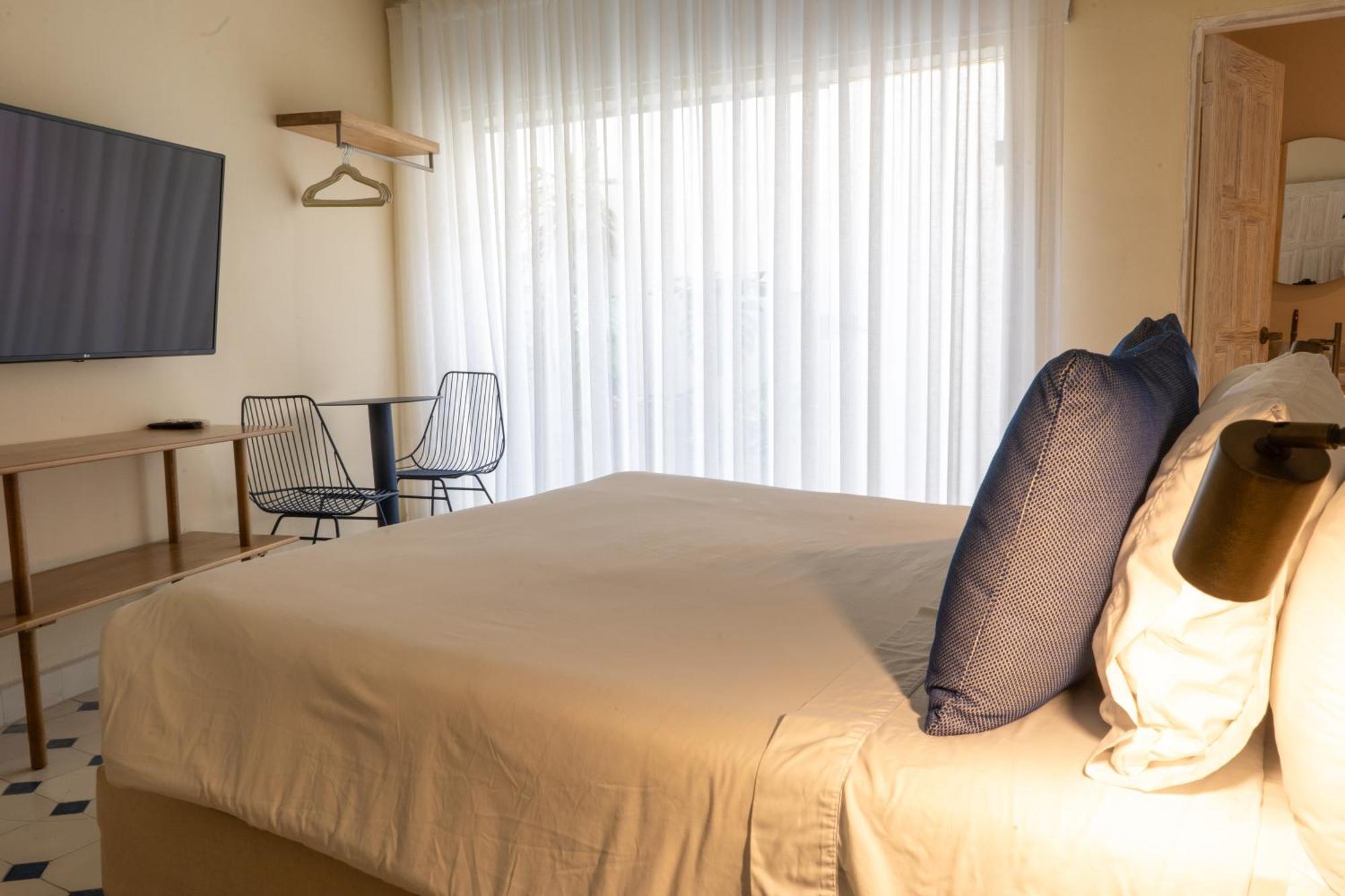 Hotel B Haus Boutique 4*