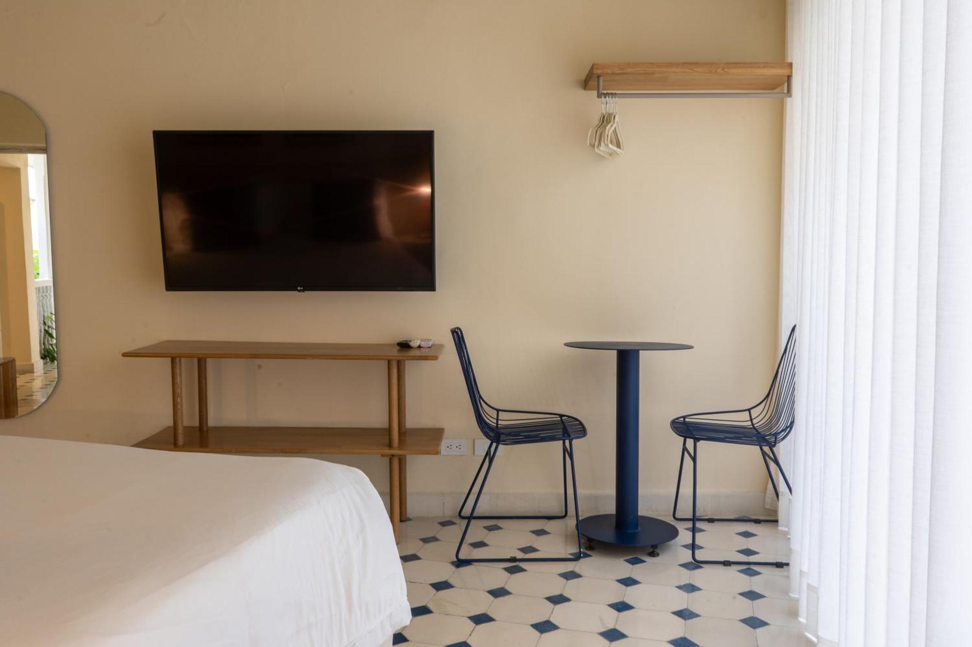 B Haus Boutique Hotel