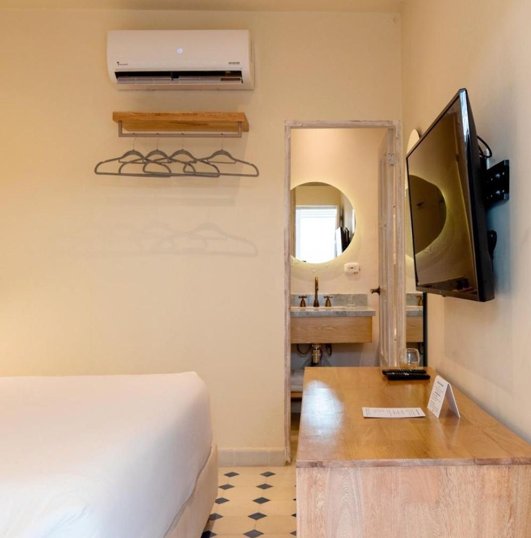 Hotel B Haus Boutique 4*