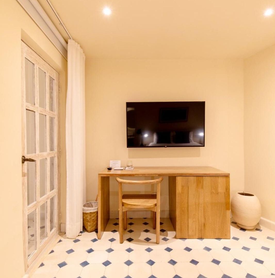 Hotel B Haus Boutique 4*