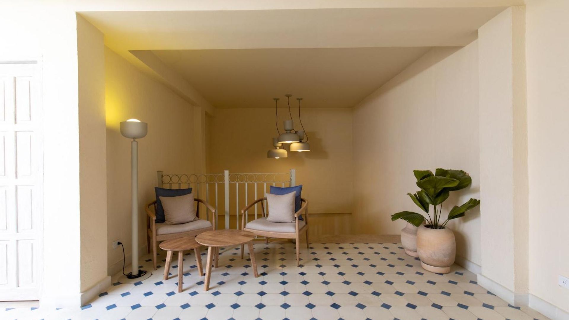 B Haus Boutique 4*