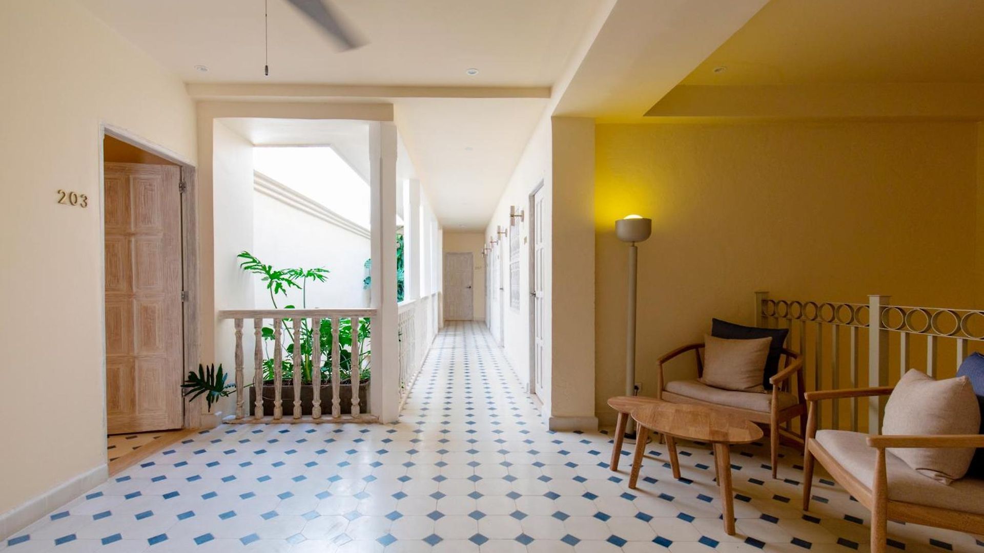 B Haus Boutique 4*