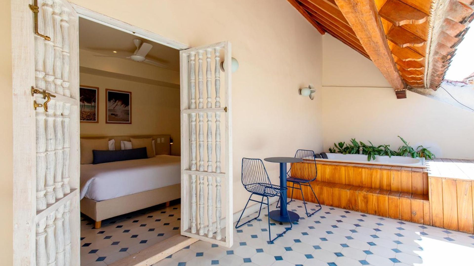 Hotel B Haus Boutique 4*