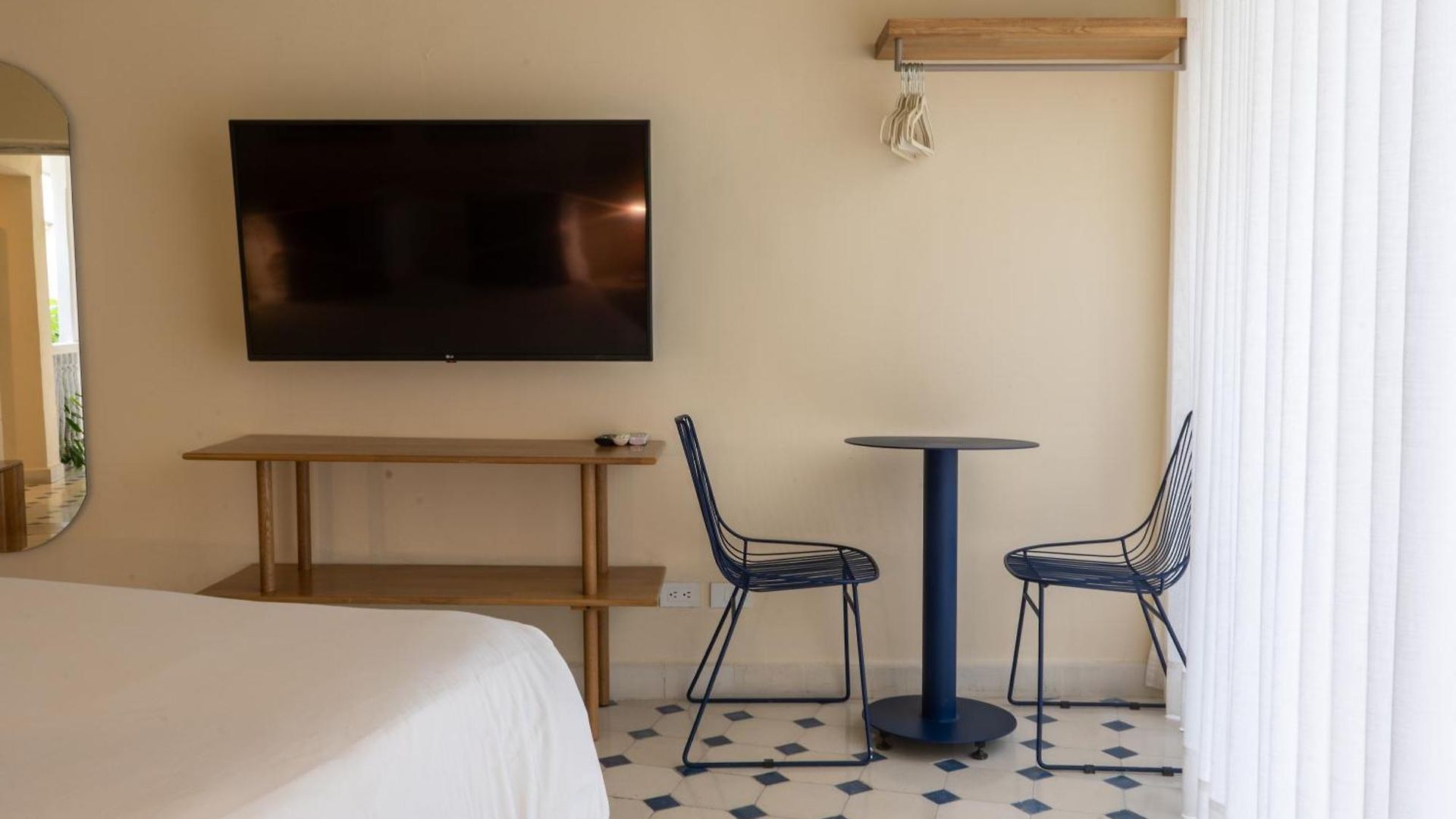 B Haus Boutique Hotel