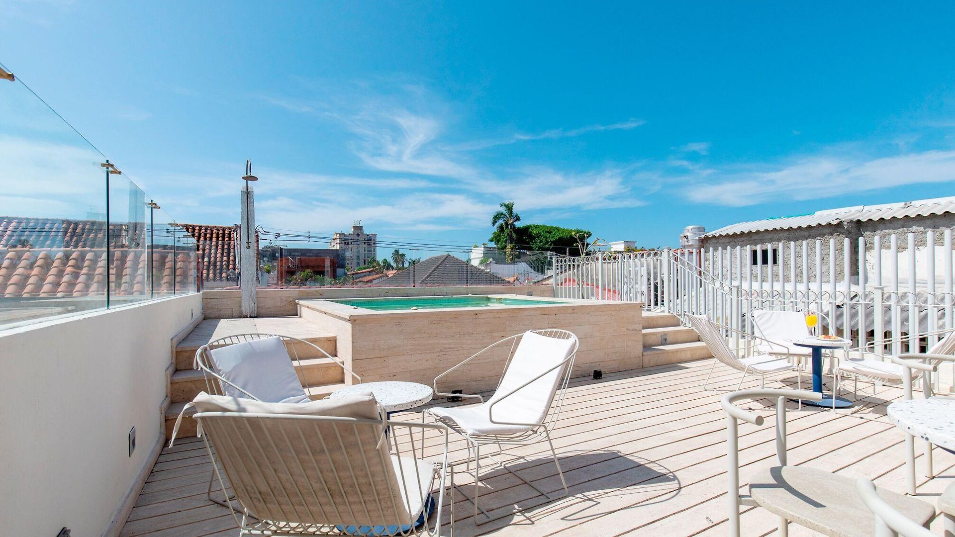 B Haus Boutique 4*