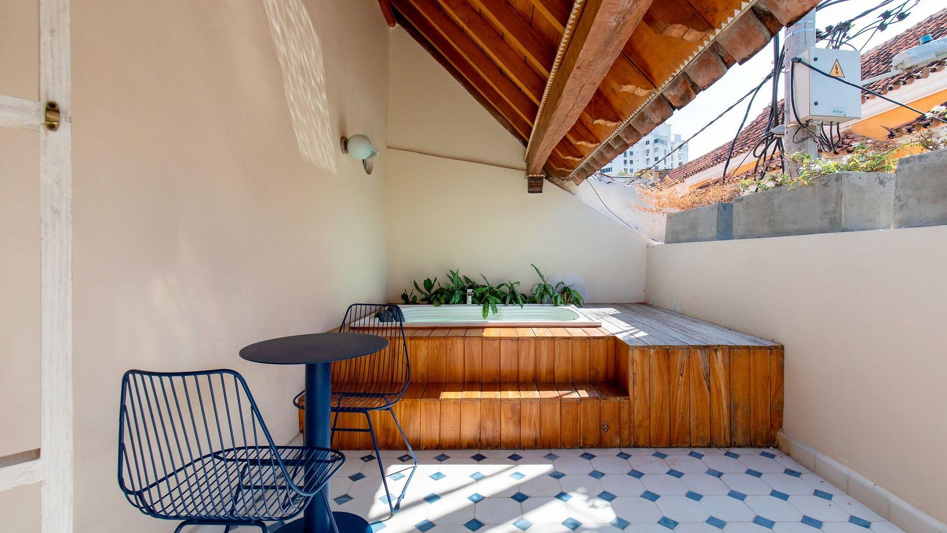 B Haus Boutique Hotel 4*