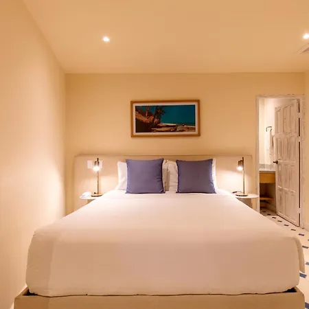 Hotel B Haus Boutique 4*