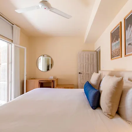 B Haus Boutique 4*