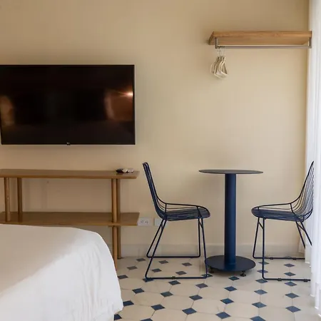 B Haus Boutique Hotel