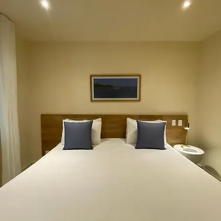 B Haus Boutique 4*