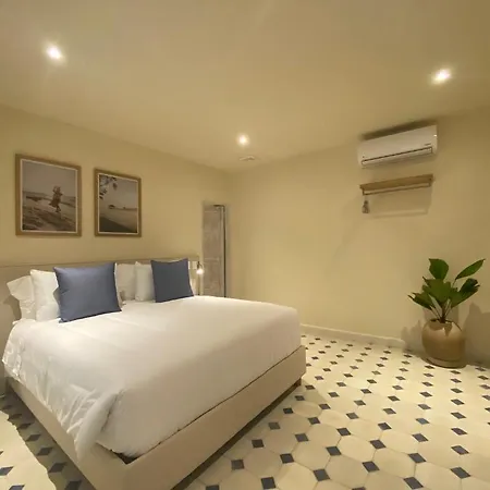 B Haus Boutique Hotel