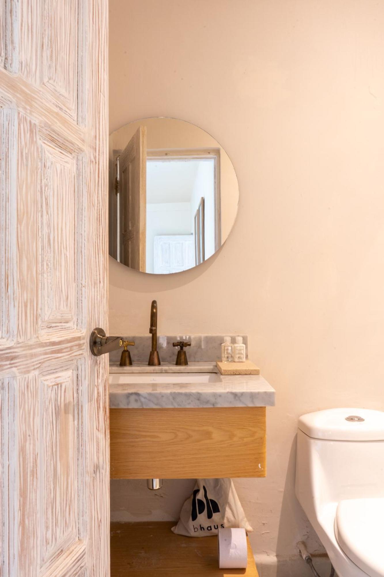 Hotel B Haus Boutique 4*